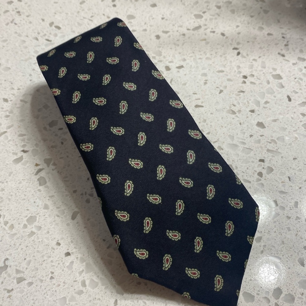 Briar‎ Silk Tie Black Paisley Length 59” preppy classic
